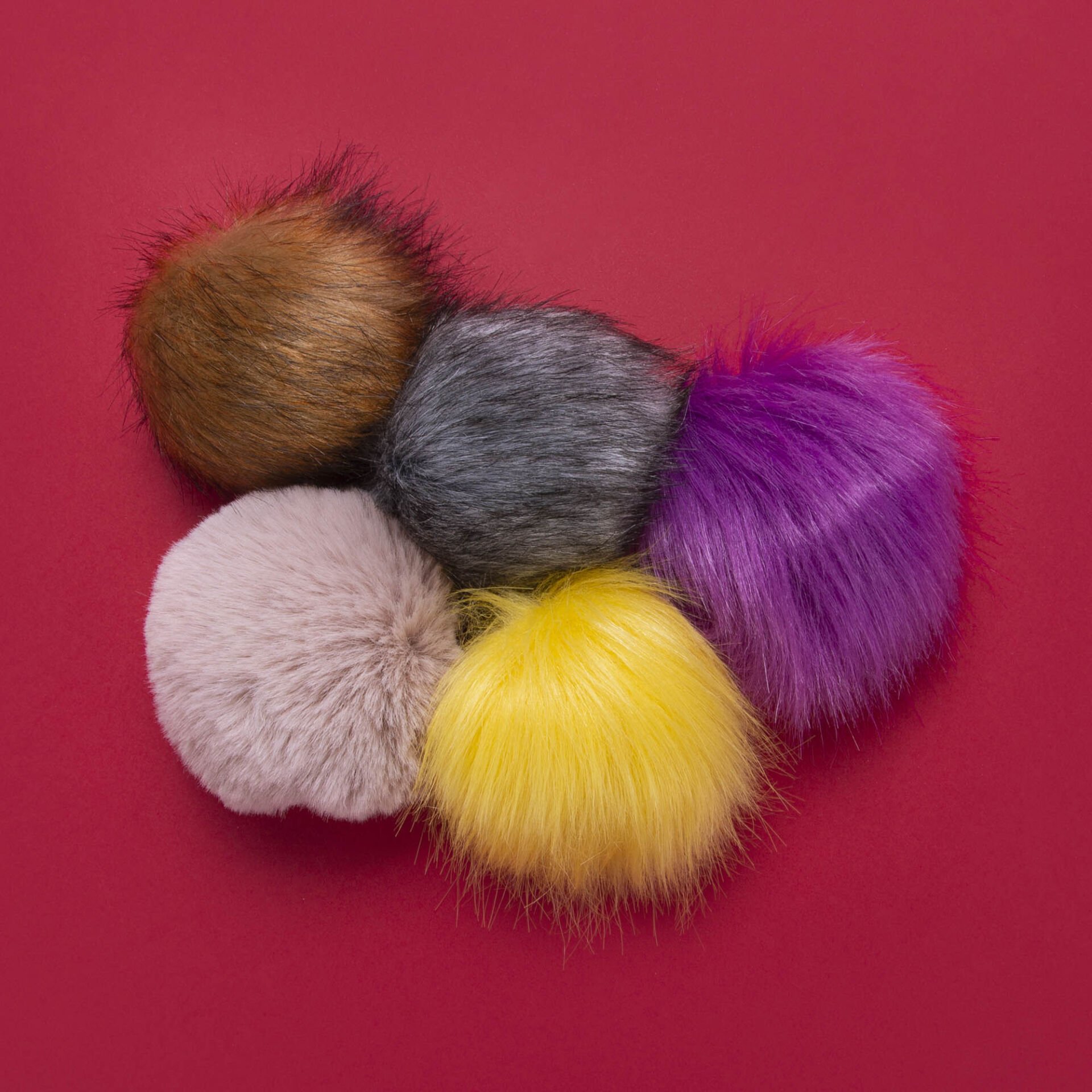 YARNART FURRY POMPONS - PONPON