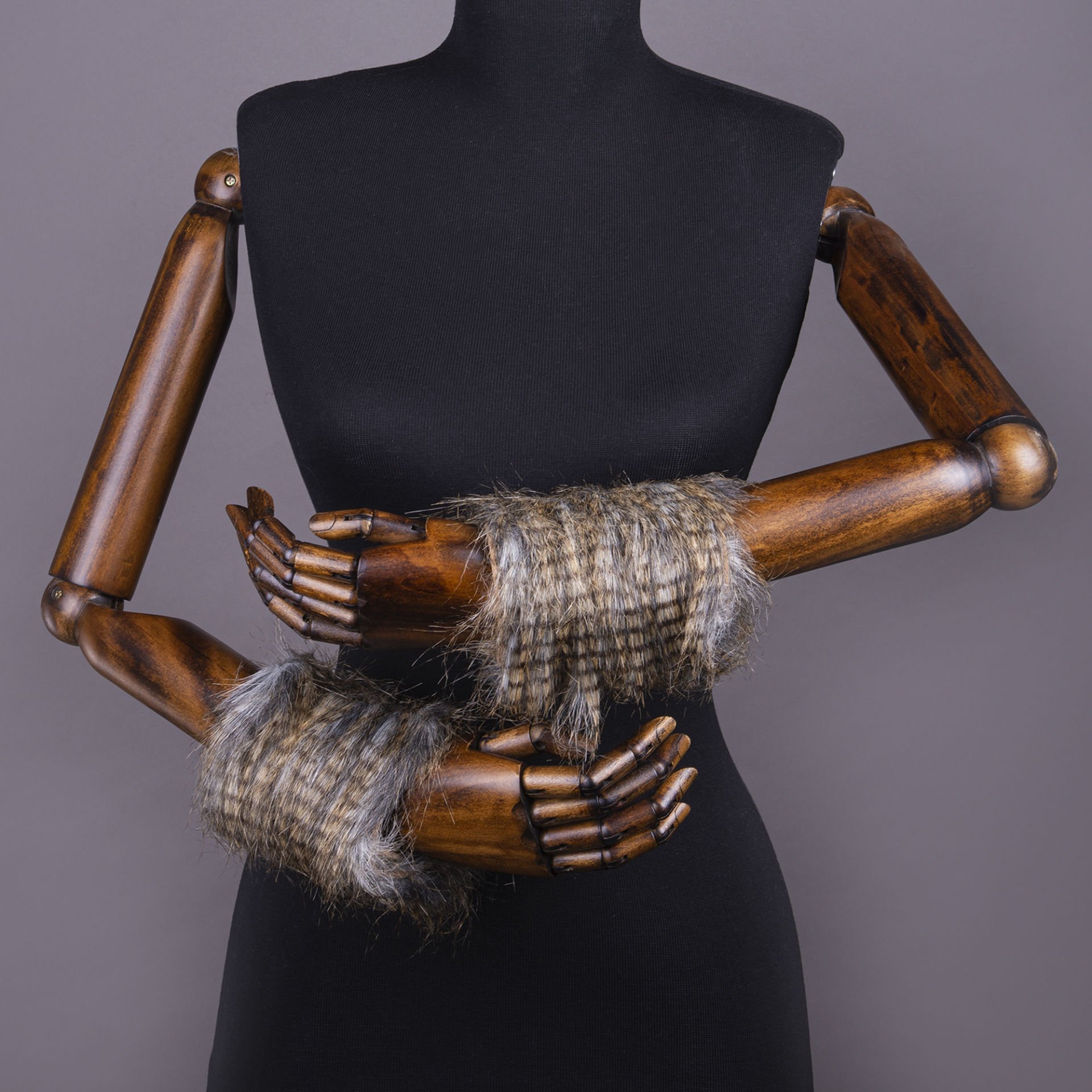 YARNART CUFFS - SUNİ KÜRK MANŞET